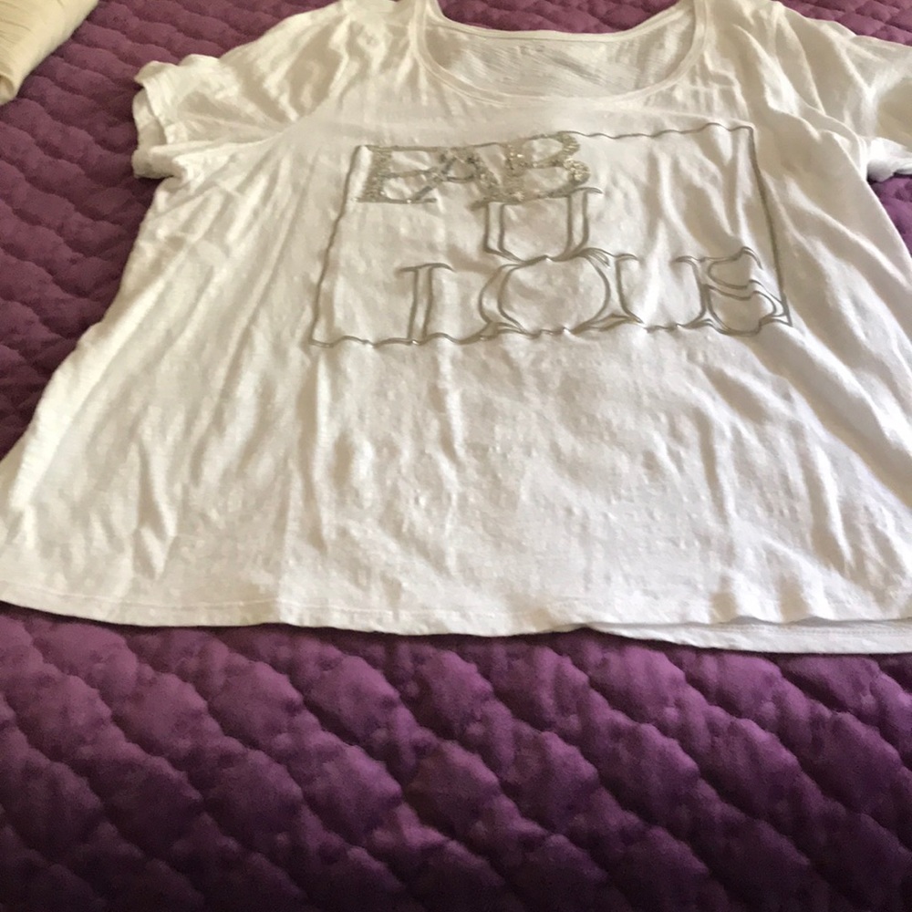 Tee shirt